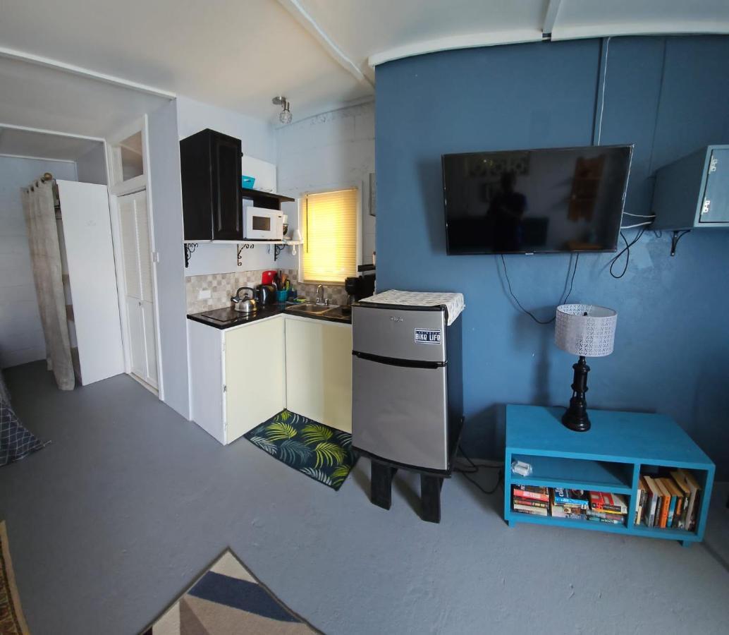 Appartamento Gloria'S Mini Hideaway Christ Church Esterno foto